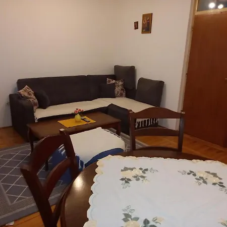 Apartman Ana Apartment